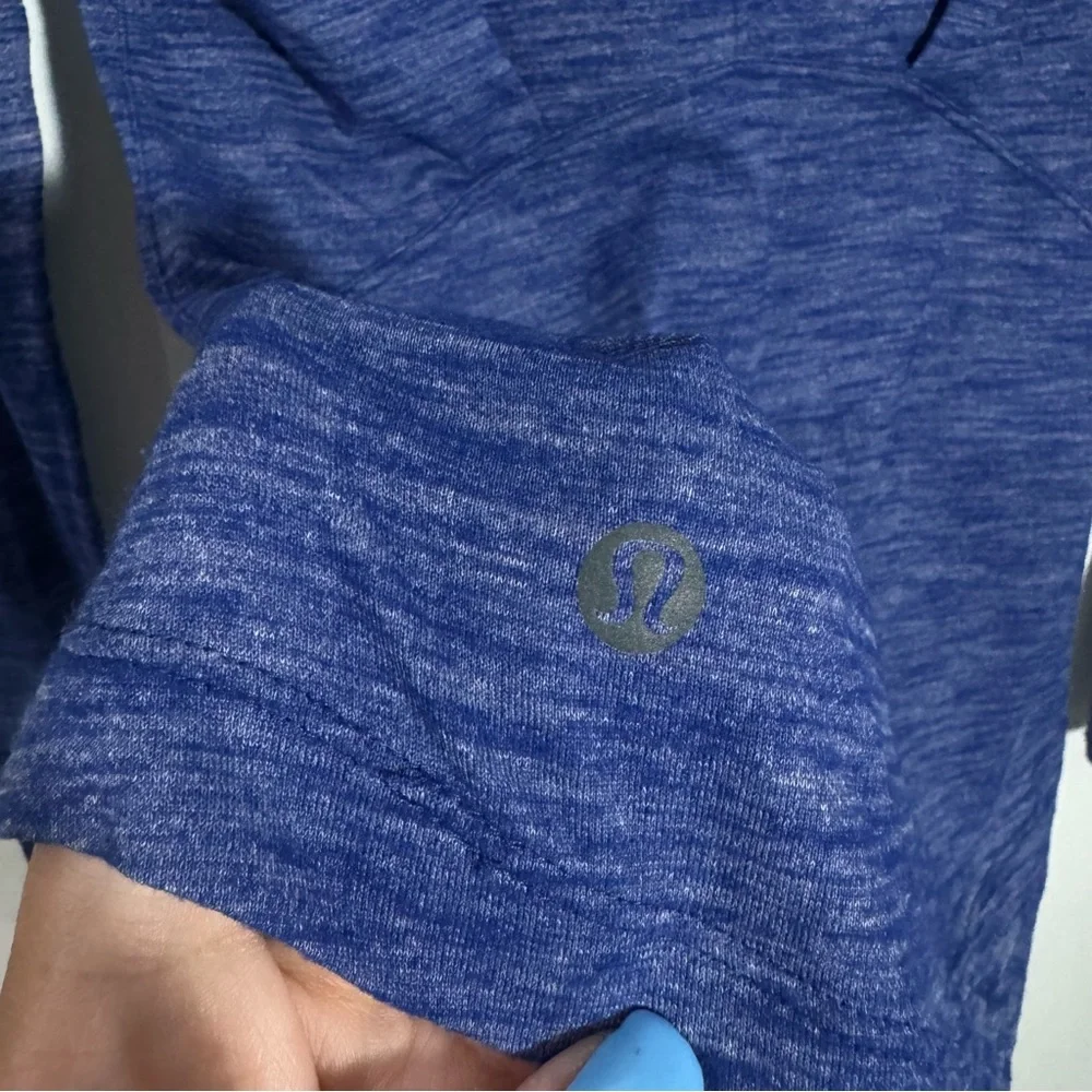 Lululemon V-Neck Long Sleeve Top Size‎ 4